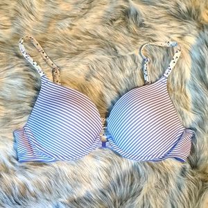 Victoria's Secret Front-close/Strappy Back Bra